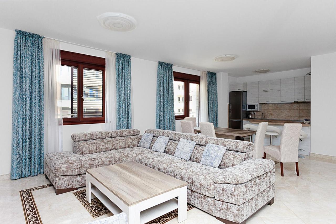 Three Bedroom Spacious Apartment Anatolia Budua Esterno foto